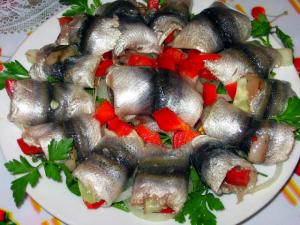 Cara memasak rollmop dari ikan haring Cara memasak rollmop dari ikan haring